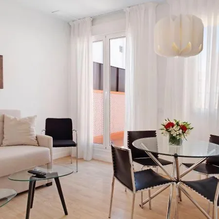 Apartamentos Metropolis Seville Room photo
